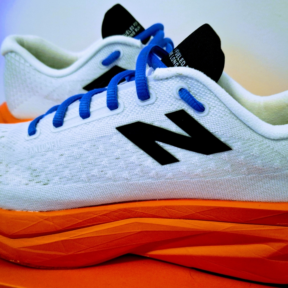 New Balance Supercomp Trainer V3 - Picture 8 of 9
